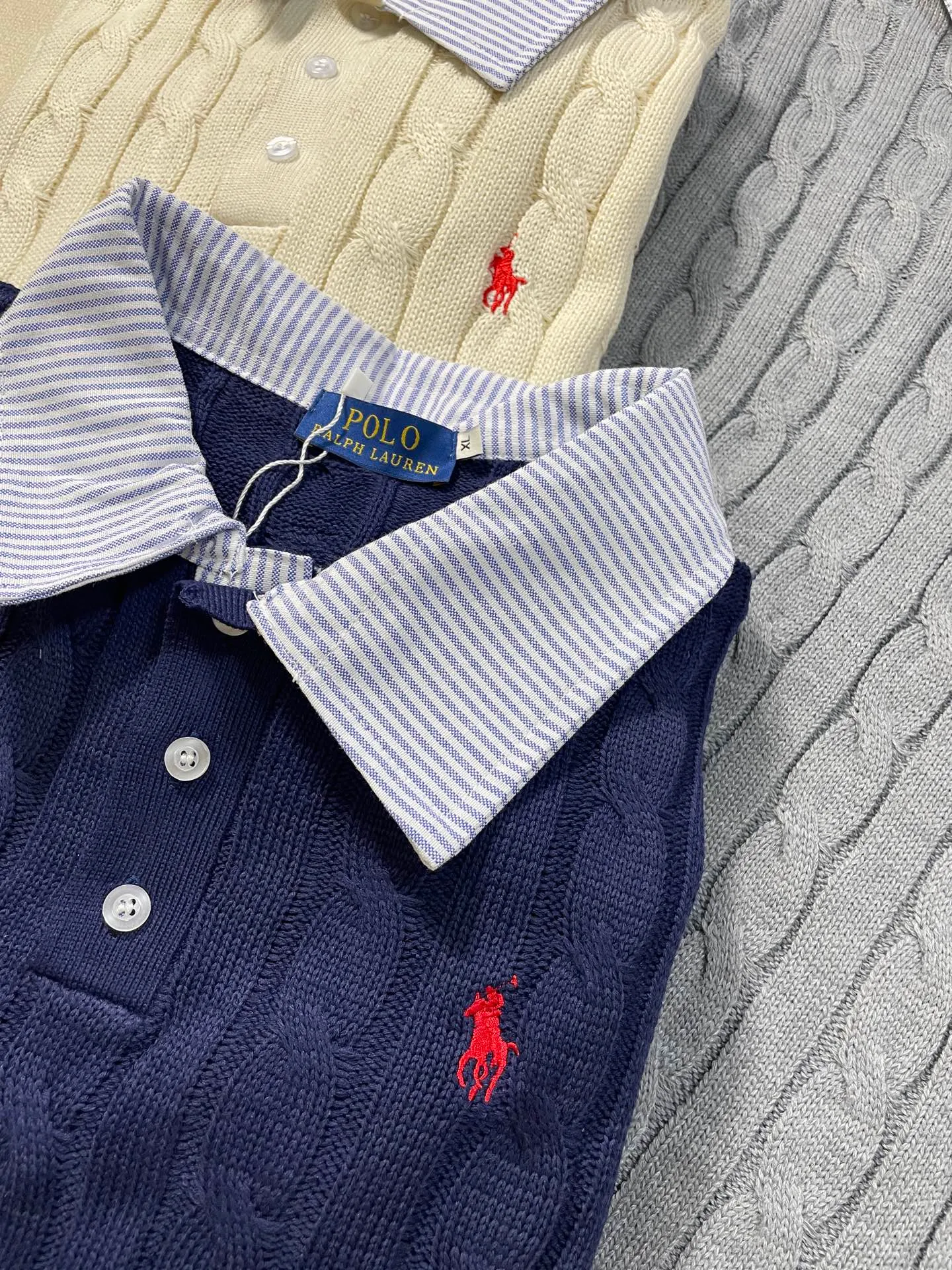 125 Ralph Lauren ：Navy Blue Light Gray Size：M-3XL Size：M-3XL M 70-80 155-160 L 80-100 160-170 XL 100-135 170-175 XXL 135-160 175-180 XXXL 160-185 180-190